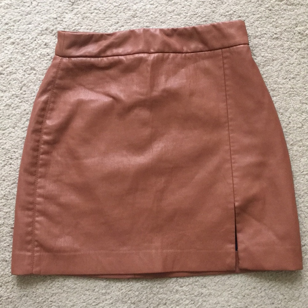 Aritzia Camel Tempest Faux Leather Camel Skirt 00